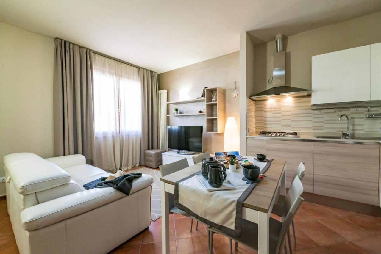 Sirmione Suite Private Terrace Екстер'єр фото