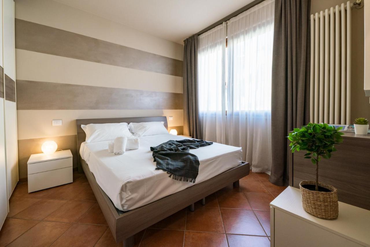 Sirmione Suite Private Terrace Екстер'єр фото