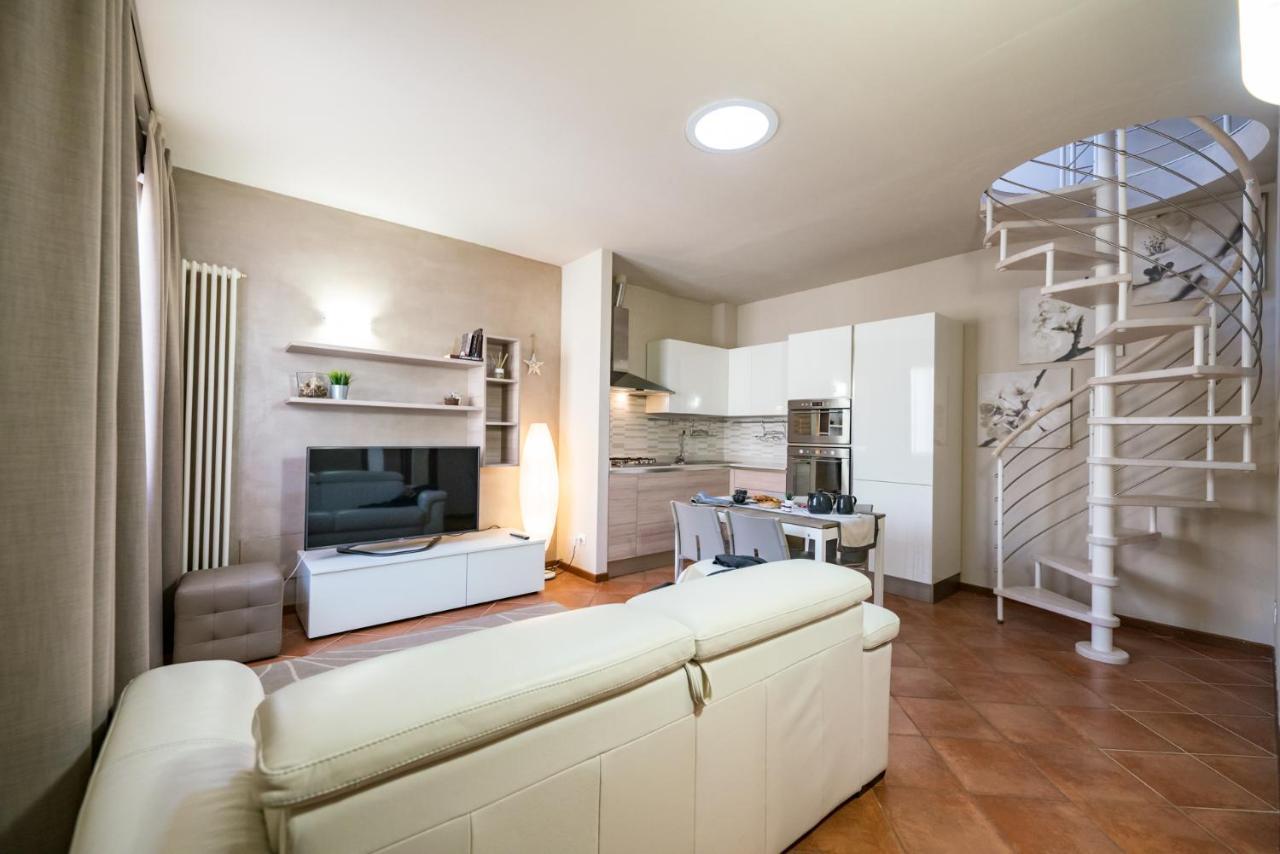 Sirmione Suite Private Terrace Екстер'єр фото